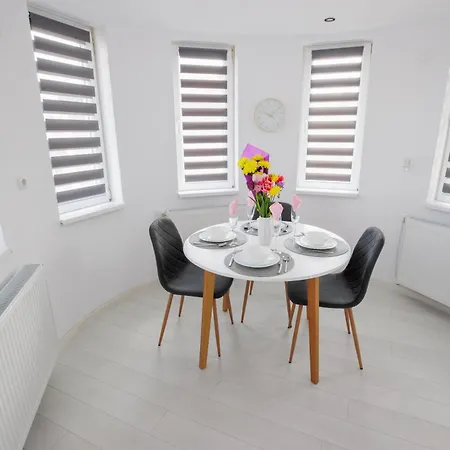 Whiteboxapartment