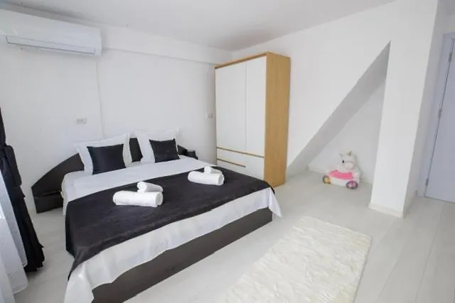 Whiteboxapartment קיוסטנדיל